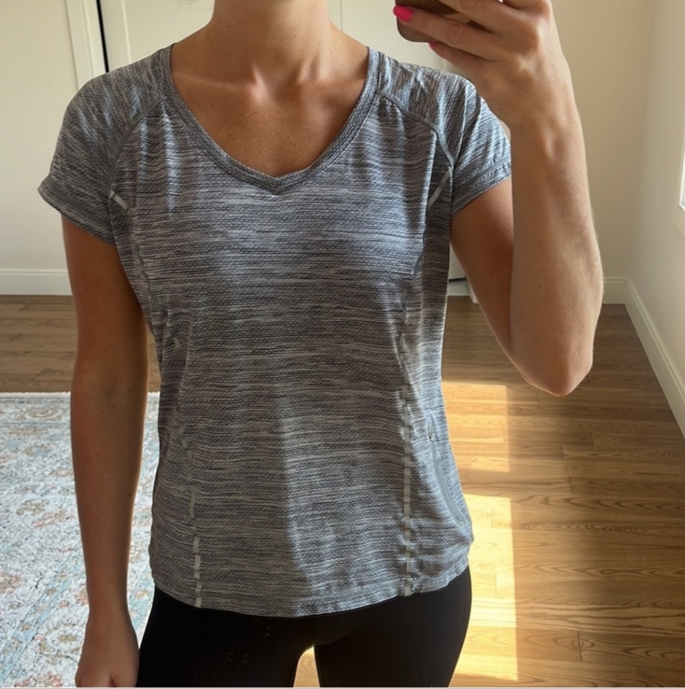 Reebok | Gray Women's Top Lightweight Workout Gym Running